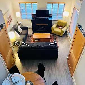Apartment Tyndalstone 3 Bedroom In The Heart Of Village North